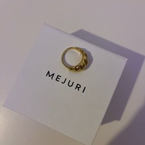 Mejuri Dome Croissant Ring